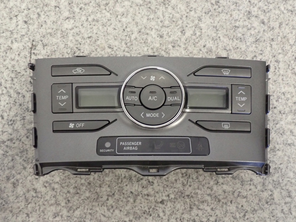 фото №1, Toyota auris 1.4 06- панель обдув