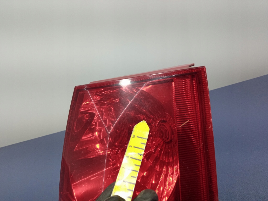 фото №9, Kia picanto i 04- лампа задняя правая задняя 92402-070