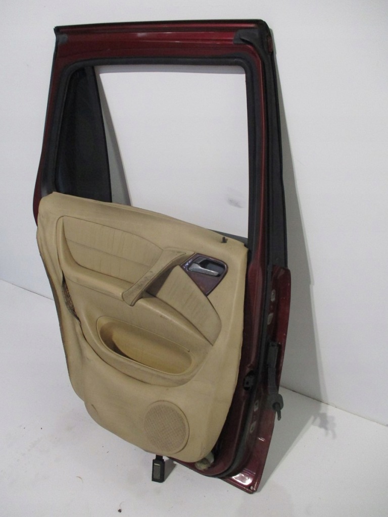 Купить Дверь левая задние mercedes ml163 ml 163