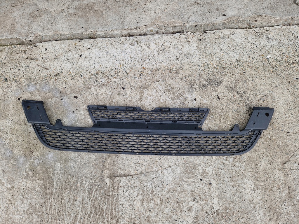 фото №1, Range rover evoque - решётка бампера перед
