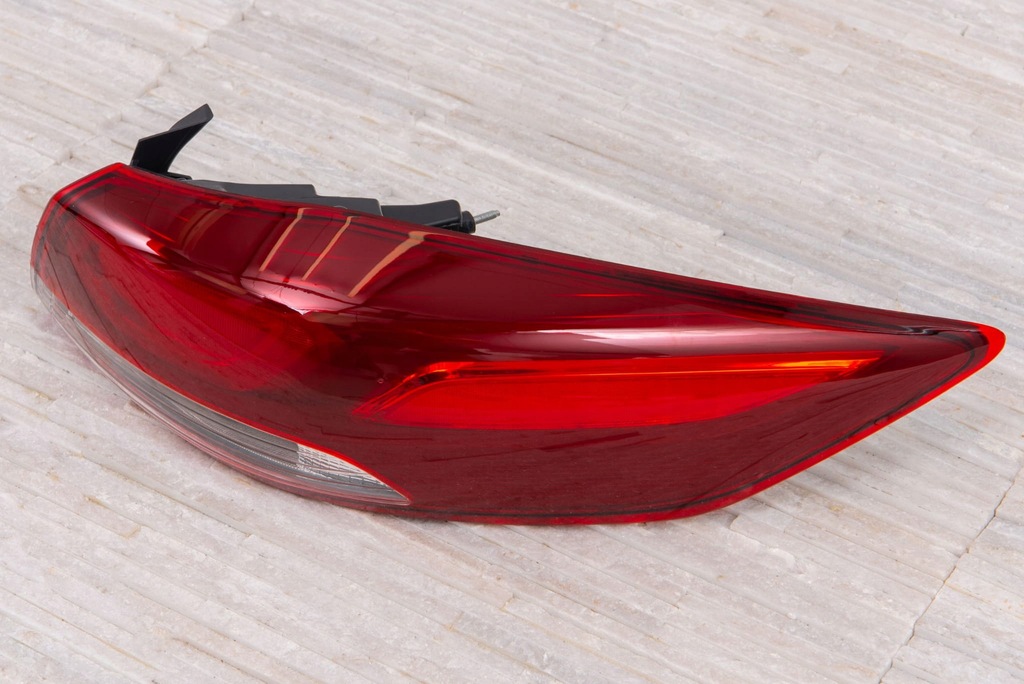 фото №7, Hyundai elantra vi ad 2015-2018 лампа кузовна задня права 92402f2000