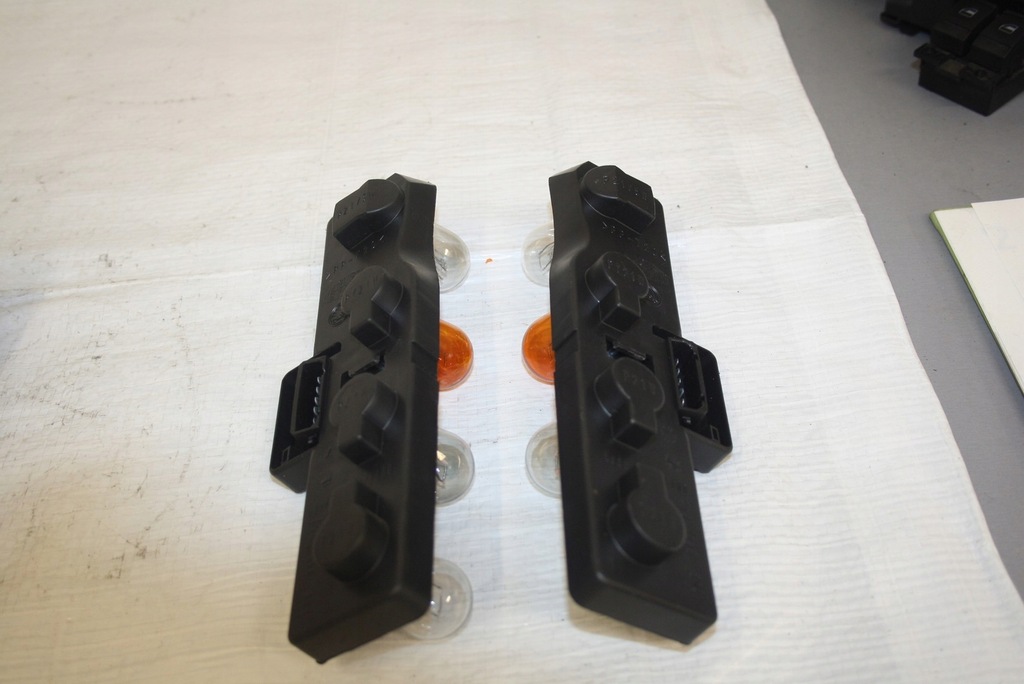 фото №8, Вкладыш лампы правый левый задняя octavia i 1 lift kombi eu