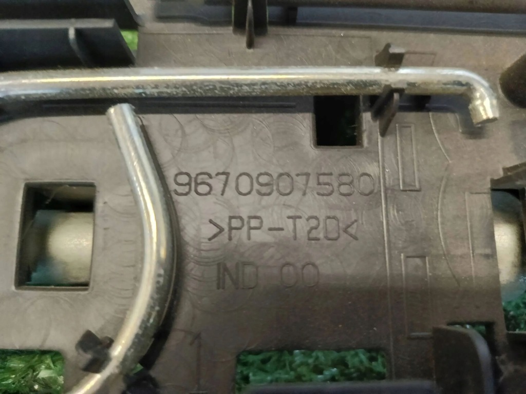 фото №1, Органайзер шпонка вушко буксирувальний berlingo partner