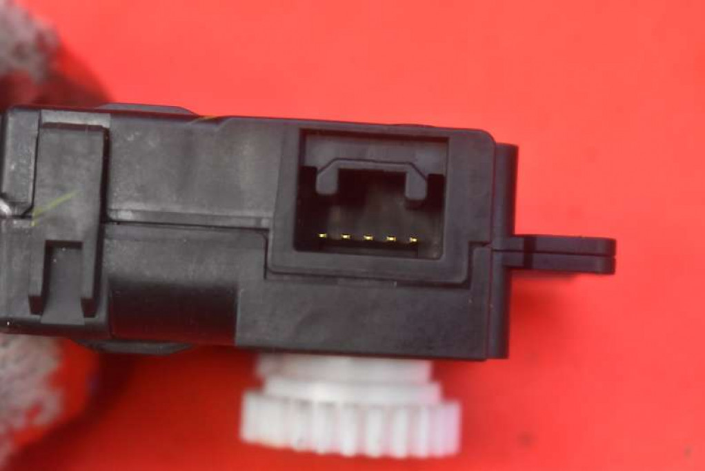 фото №8, Моторчик обігрівача 063800-2031 toyota corolla e21 1.8 hybrid 98 km 19-