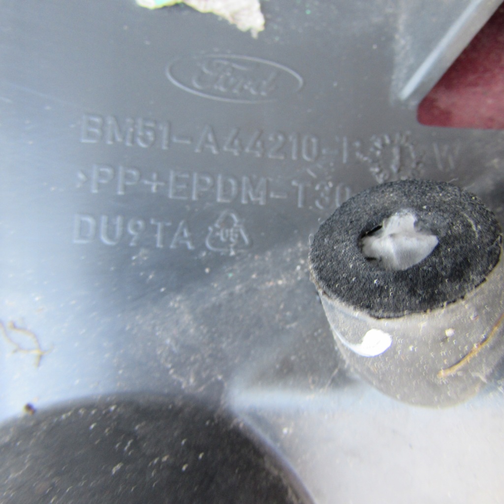 Ford оригінальний номер bm51a44210b спойлер спойлер кришки Ціна