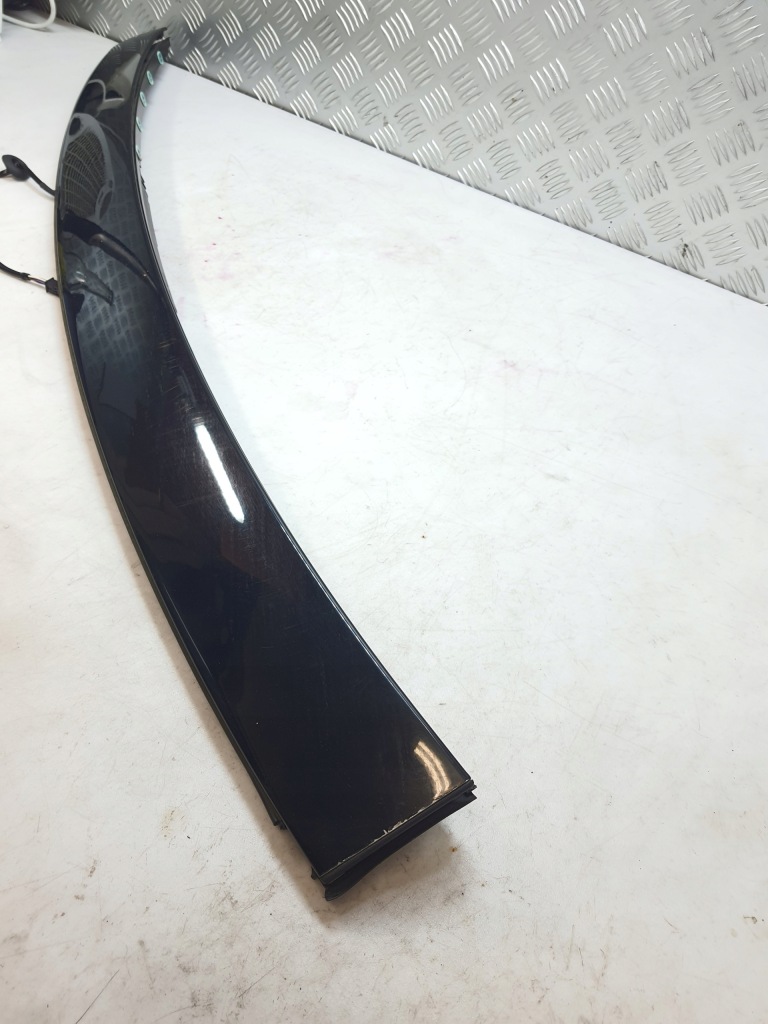 Дефлектор вітрозахисний екран накладка вітровик молдинг mercedes w207 кабріолет  2077700062 Зі Шроту