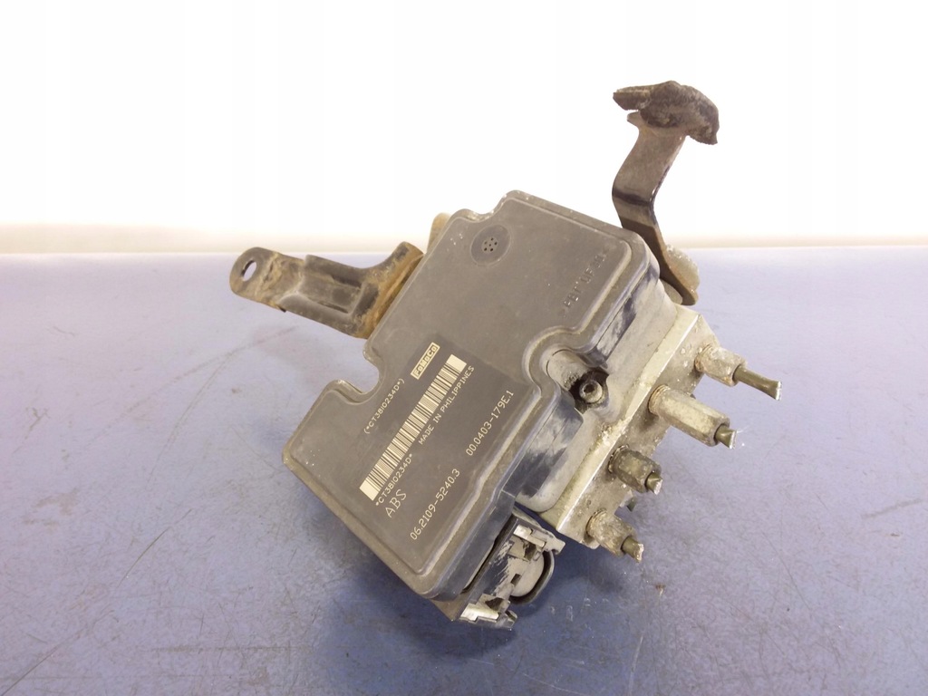 фото №1, Mazda 2 de 1.3 насос abs