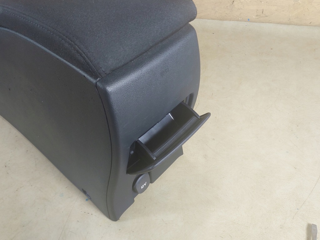 фото №11, Laguna iii подлокотник туннель средний