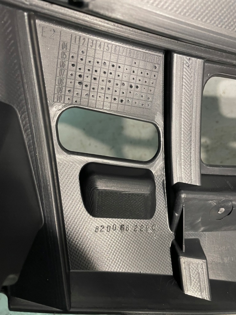 фото №3, Решётка радиатора усилитель бампера renault clio iv 4 8200682290 nowa