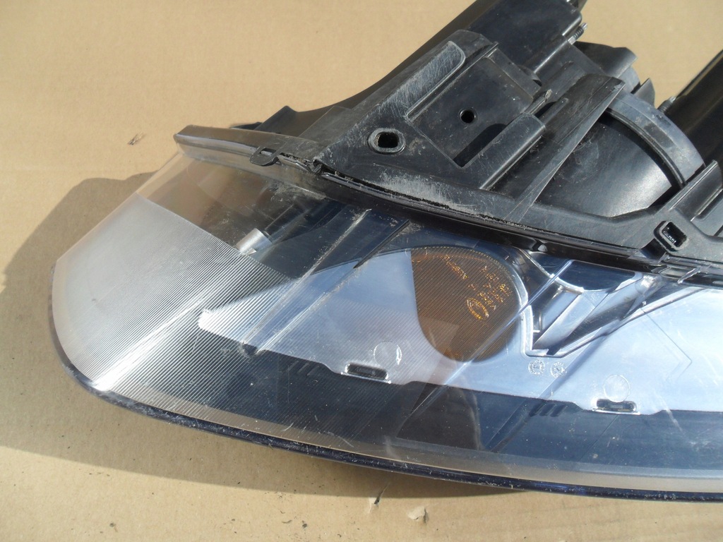 фото №12, Audi q3 фара правый лампа 8u0941004m