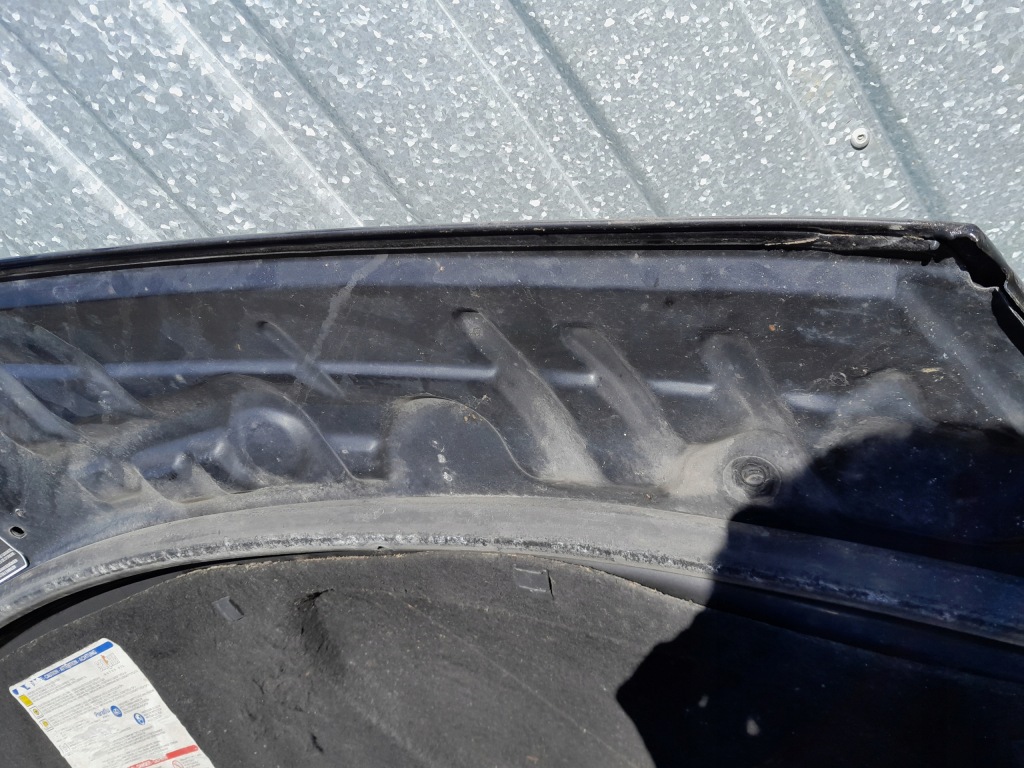 Капот alfa 159 czarna в Україні