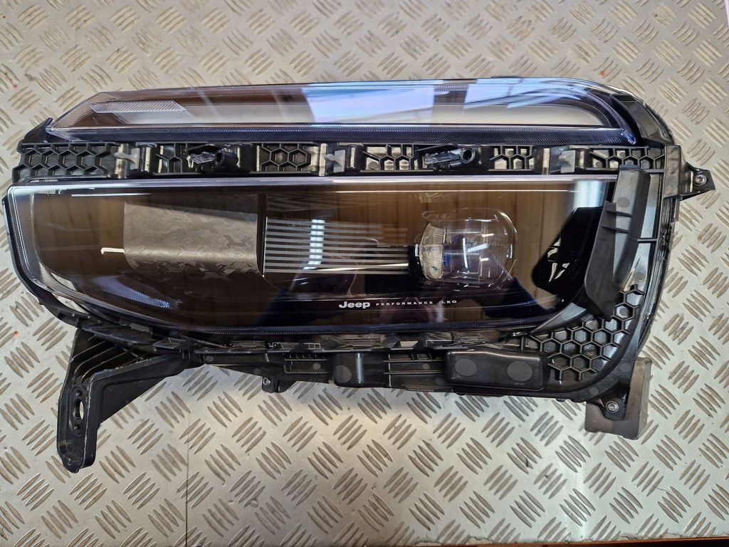 фото №1, Лампа ліва передня led performance jeep avenger 2023r-