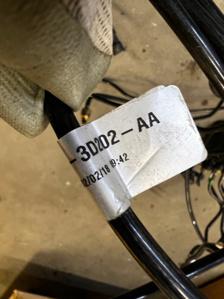 Распределитель клапан шланг подвеска перед задний land rover discovery v l462 Оригинал