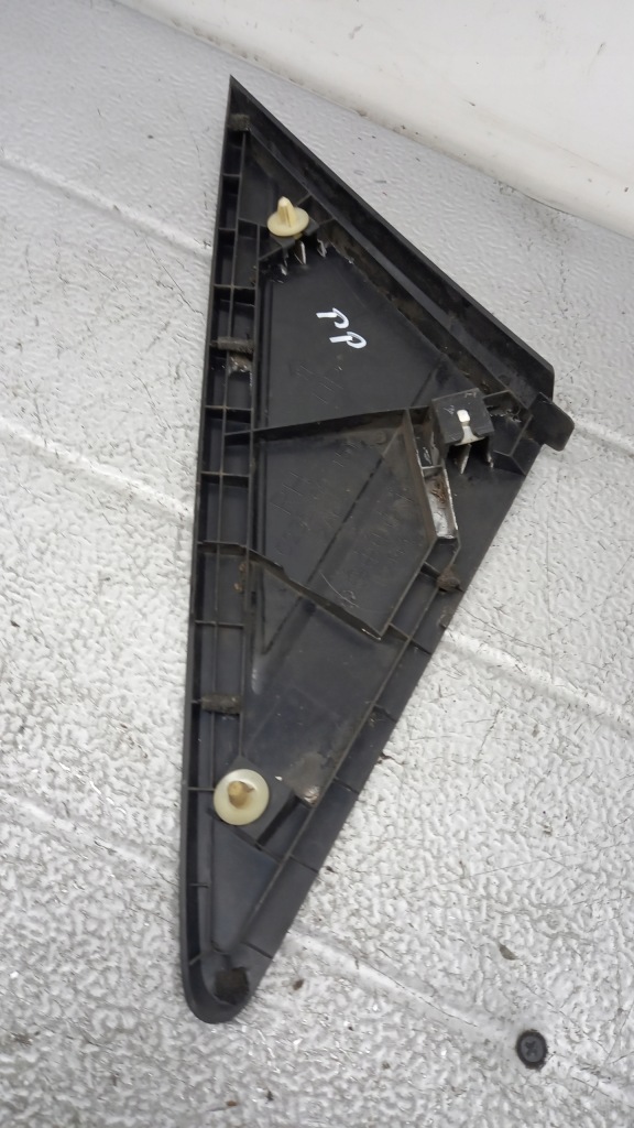 фото №2, Заглушка бампера правая перед mazda 5 06r