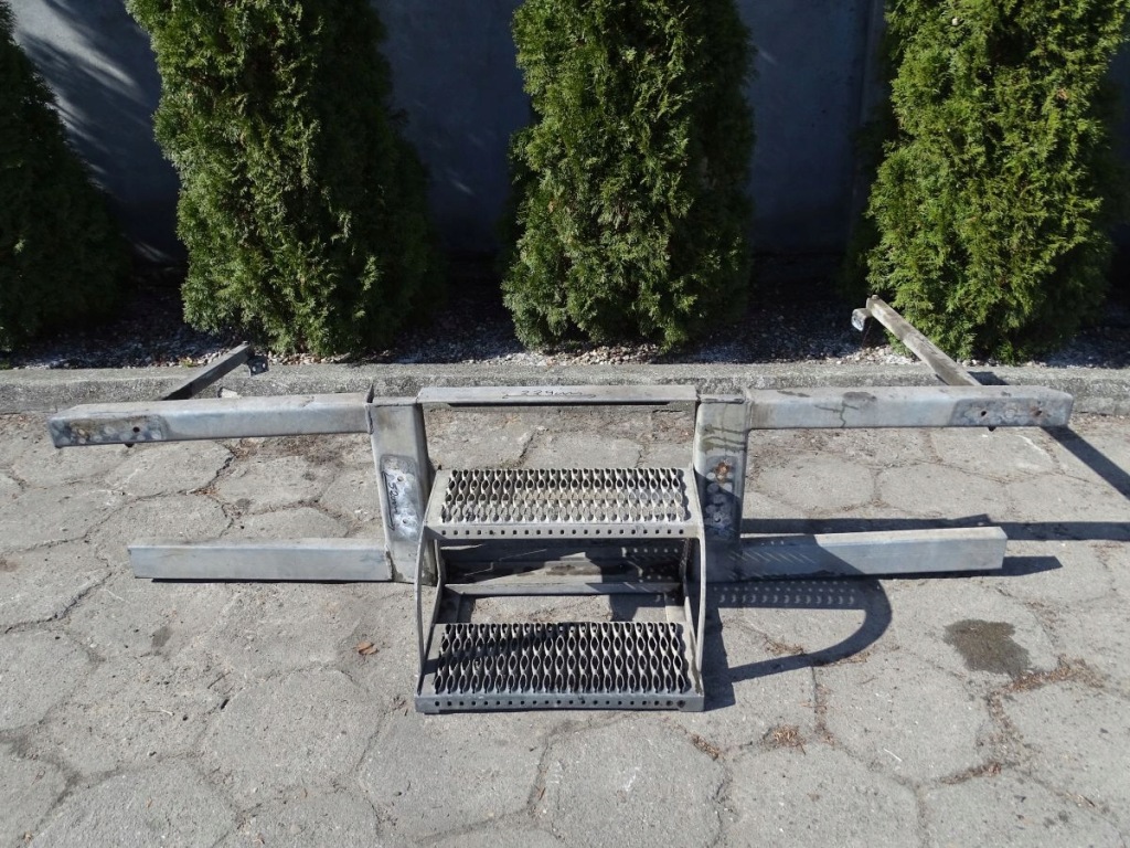 Купити Iveco daf man бампер задній підніжка складний