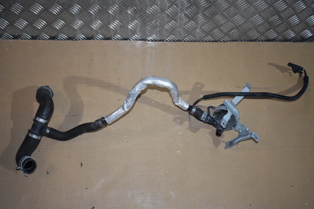 фото №1, Idealna магистраль wody + помпа mercedes glb x247 1