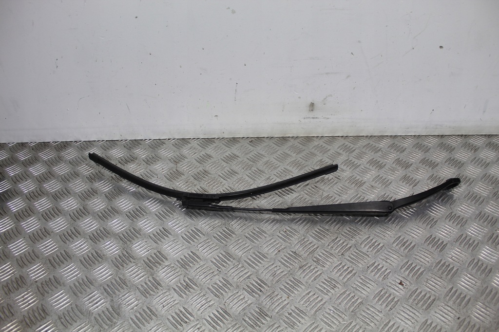 фото №1, Рычаг дворники левая infiniti q30 a1768200044