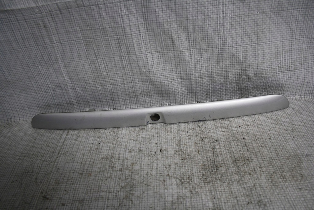 фото №1, Audi a3 8l накладка крышки багажника przed lift