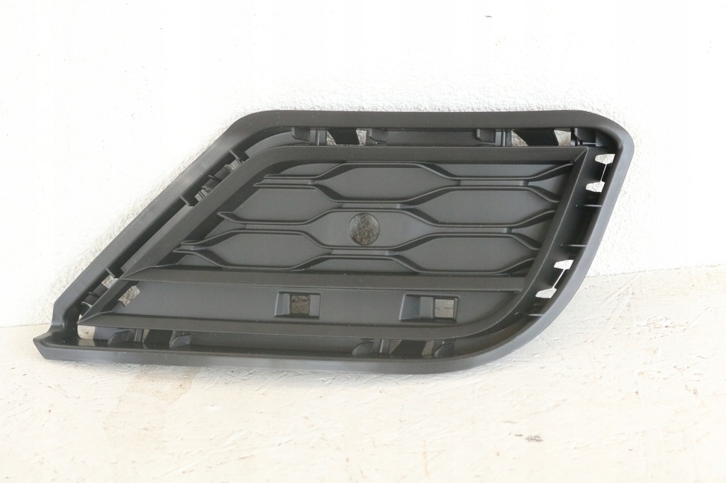 фото №1, Vw t-roc решётка бампера правая задняя 2ga807246c ,