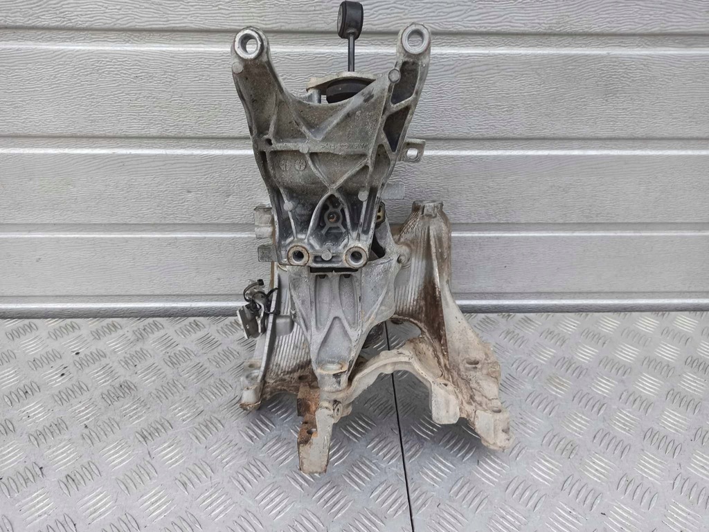 фото №5, Audi a5 8w кронштейн кронштейн правая 2.0 tdi 8w0199372cd