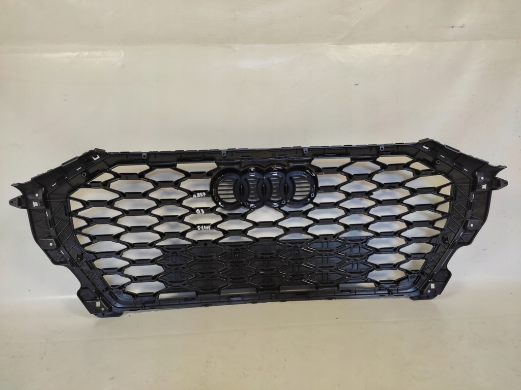 фото №9, Audi q3 ii s-line sportback 83f решётка радиатора решётка радиатора радиатора black 2018-