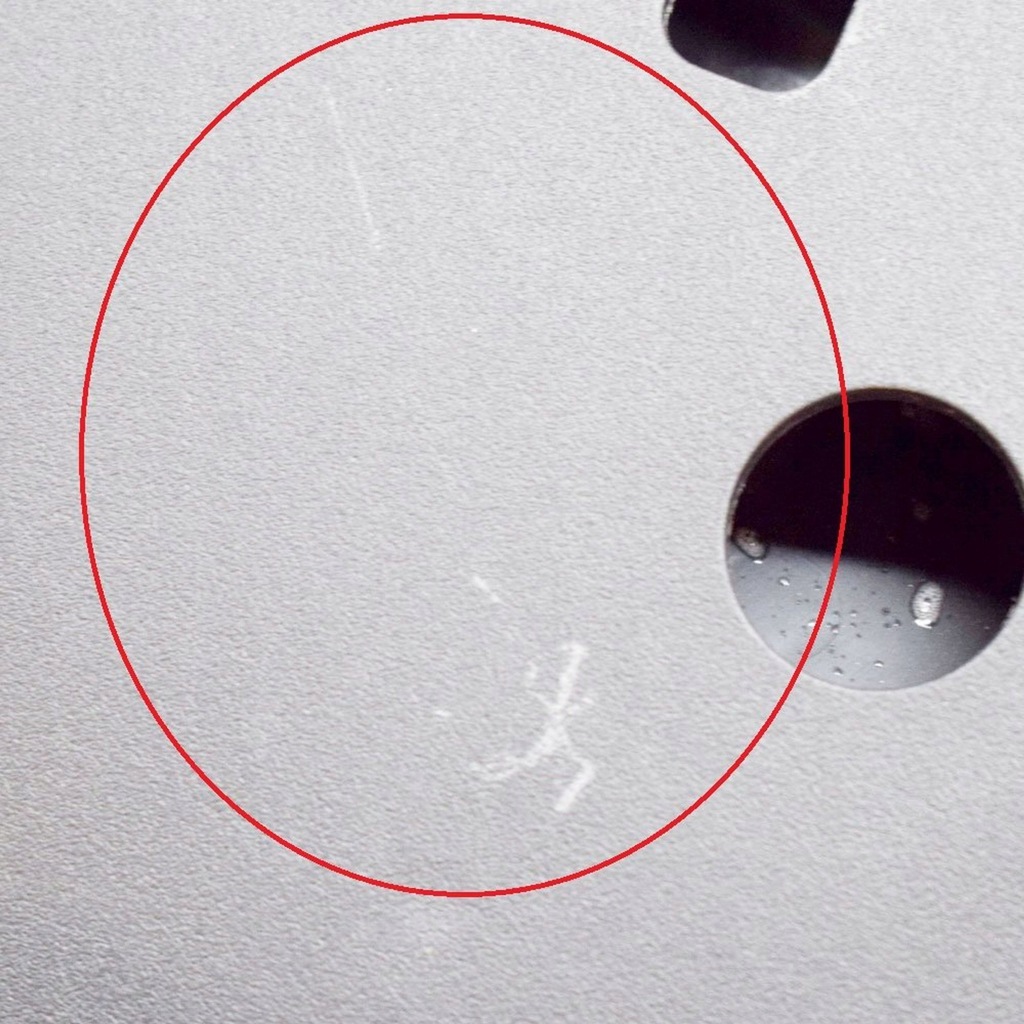 фото №6, Maserati levante 2023 element панелі приладової панелі / dół