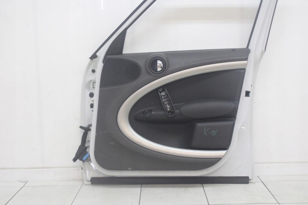 фото №7, Дверь правое передние правый перед mini countryman r60 10r- a76 - код лакокрасочного покрытия