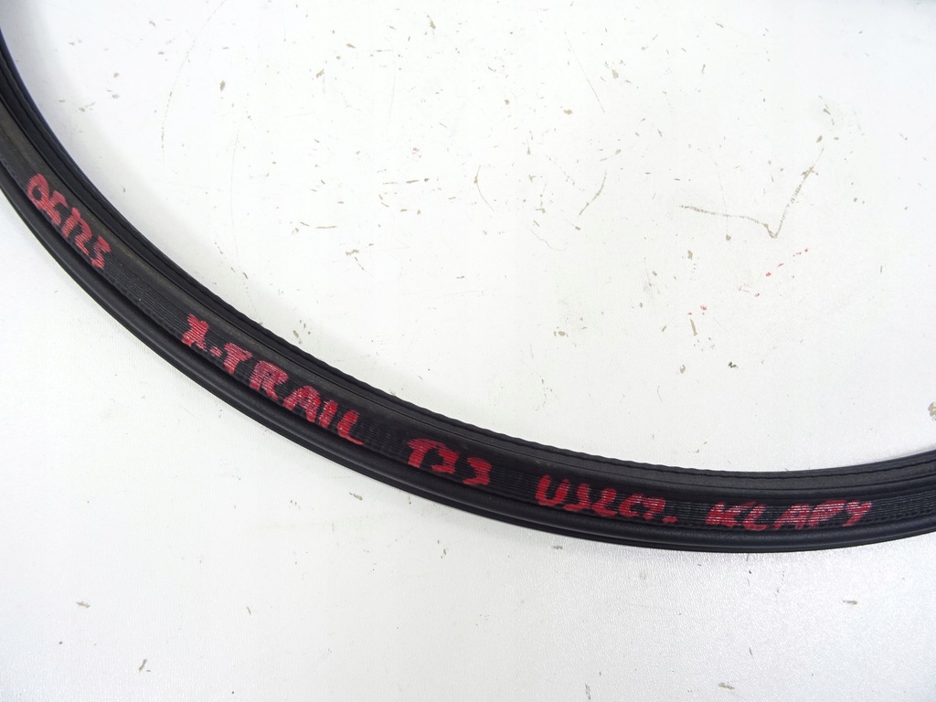 фото №7, Nissan x-trail t33 1.5 vc-t e-power прокладка крышки багажника