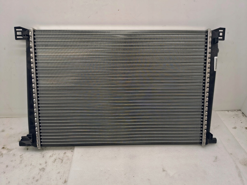 Радиатор mini cooper r55 r56 r57 r58 r59 r60 r61 7535099 8675266 oem nowa Цена