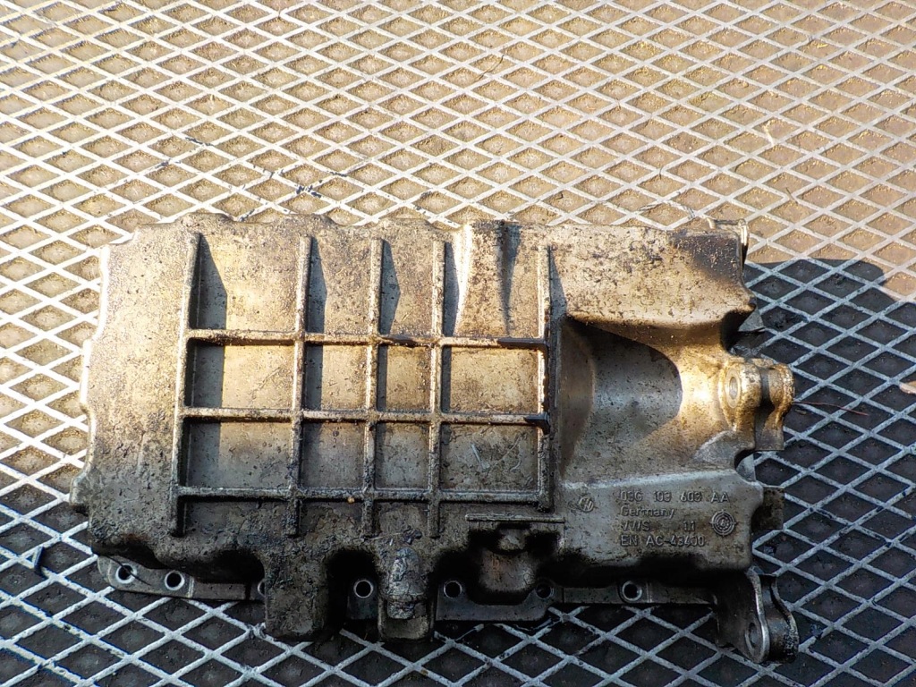 фото №1, Jeep patriot 2.0 crd поддон масляная 03g103603aa