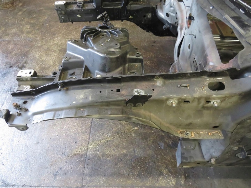 фото №1, Четверть лонжерон левый перед lrc jaguar xf x260