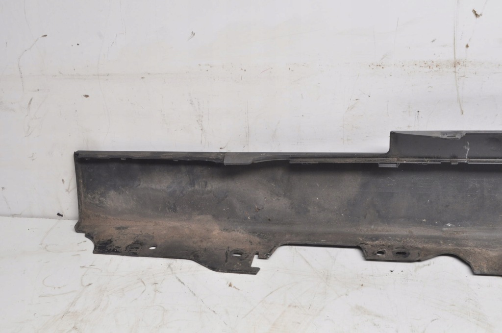 Bmw f21 f22 f23 накладка поріг правий 7288396 668 Недорого