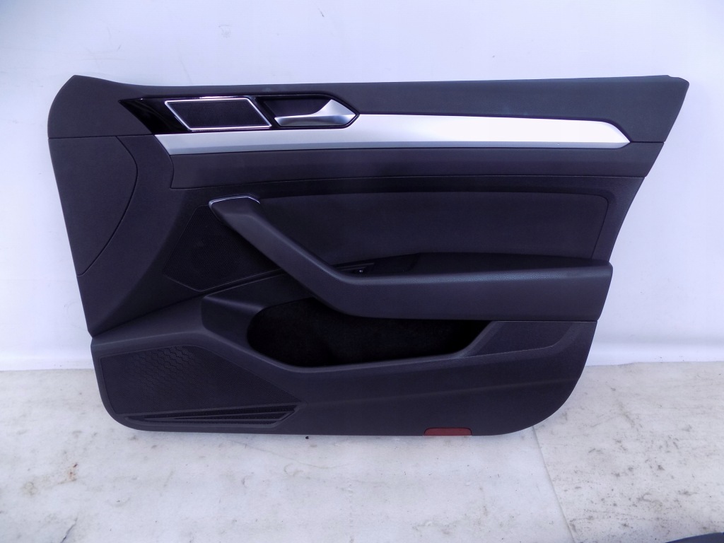 фото №1, Vw passat b8 обшивка оббивка права перед europa