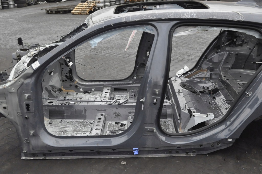 фото №1, Bmw 1 f40 блок двигателя порог левый