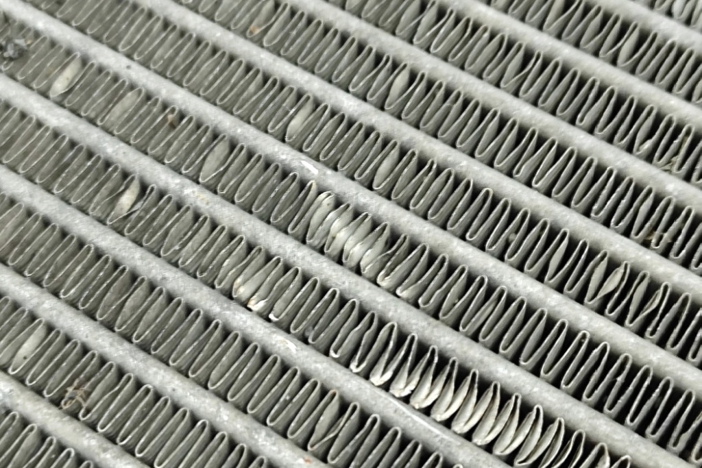 фото №5, Audi q7 4l радиатор масла 7l0317021 3.0 дизель 171kw 2007 22450096