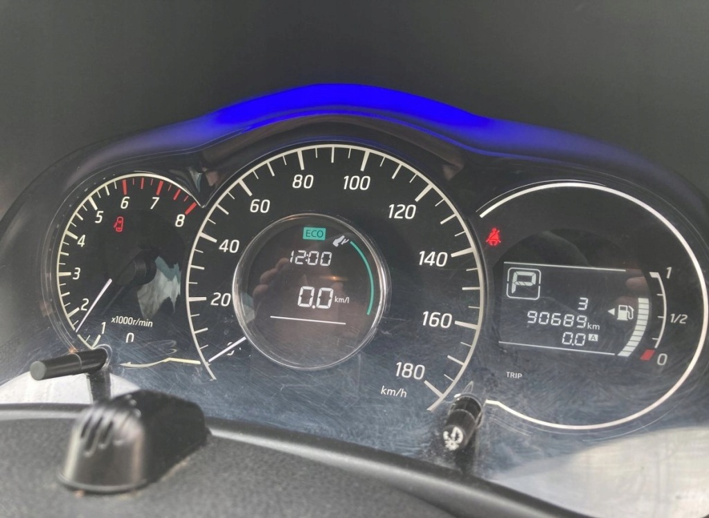 Двигатель hr12ddr комплектный  nissan uwaga 1.2 72kw Недорого