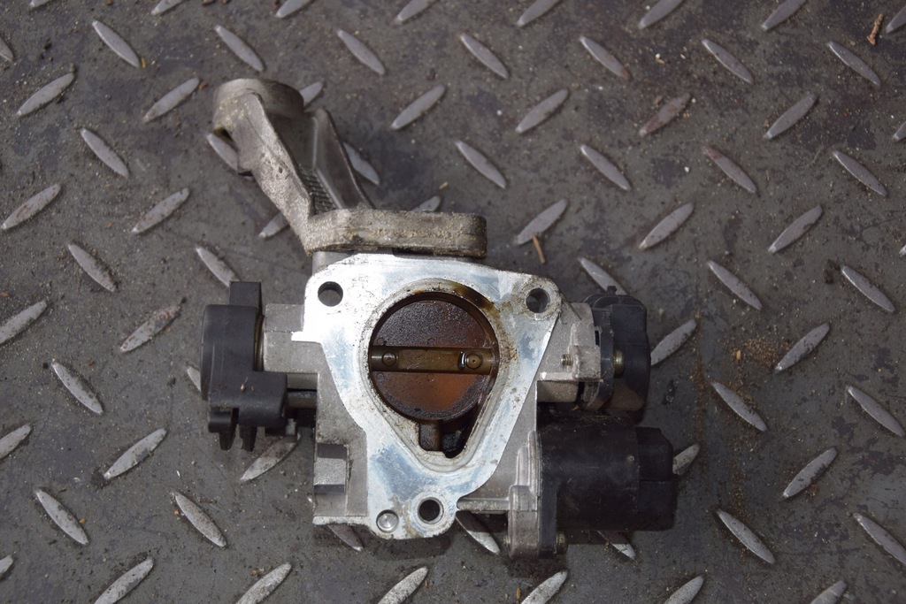 фото №2, Дроссельная заслонка renault twingo i 1.2