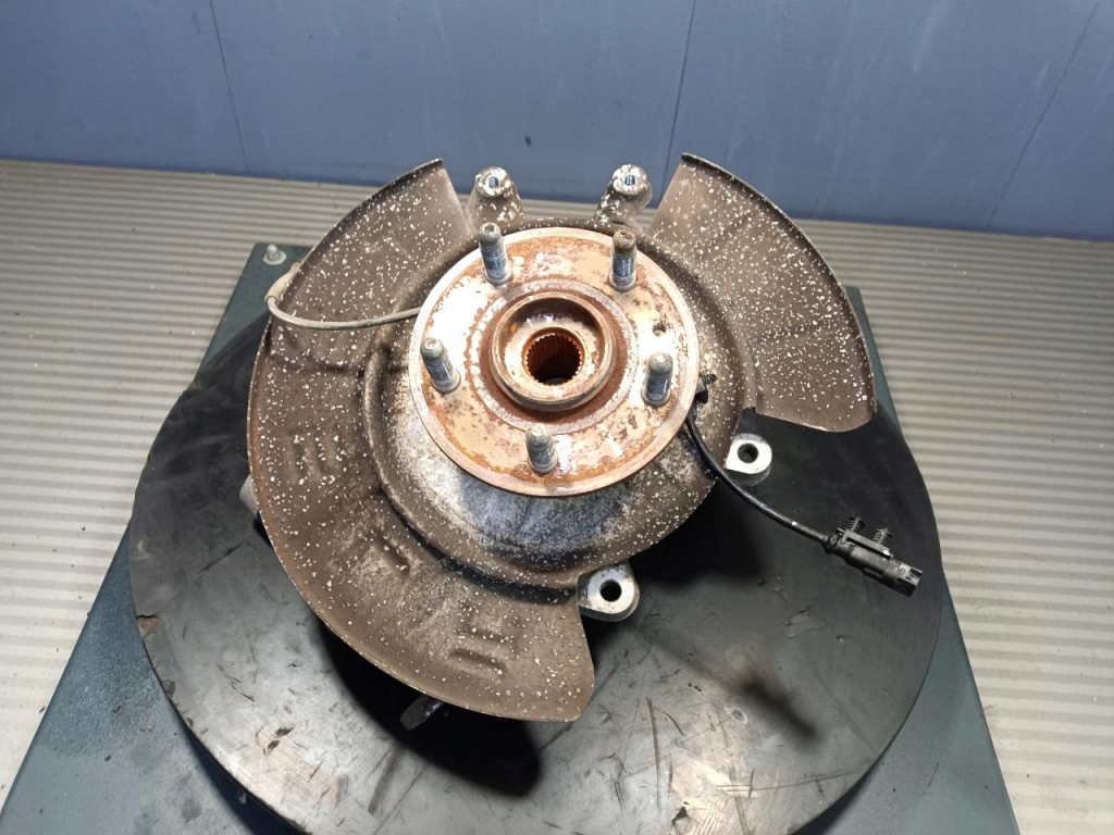 Купити Tesla model s поворотний кулак ліва задня ступиця