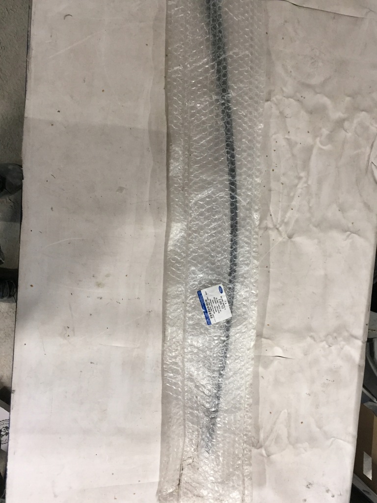 фото №8, Молдинг правая стекло лобовое ford focus mk3 2011-18