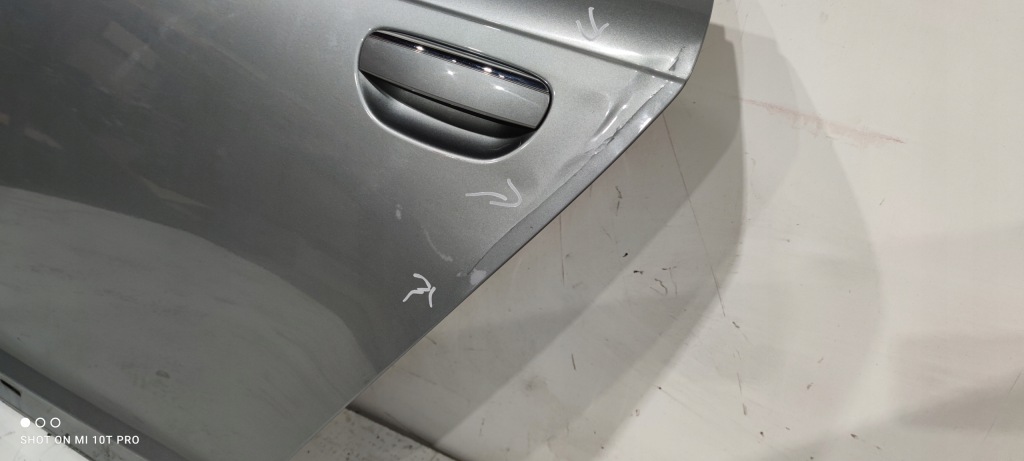 Дверь левое  задняя audi a6 c6 ly7g седан avant !!! Киев