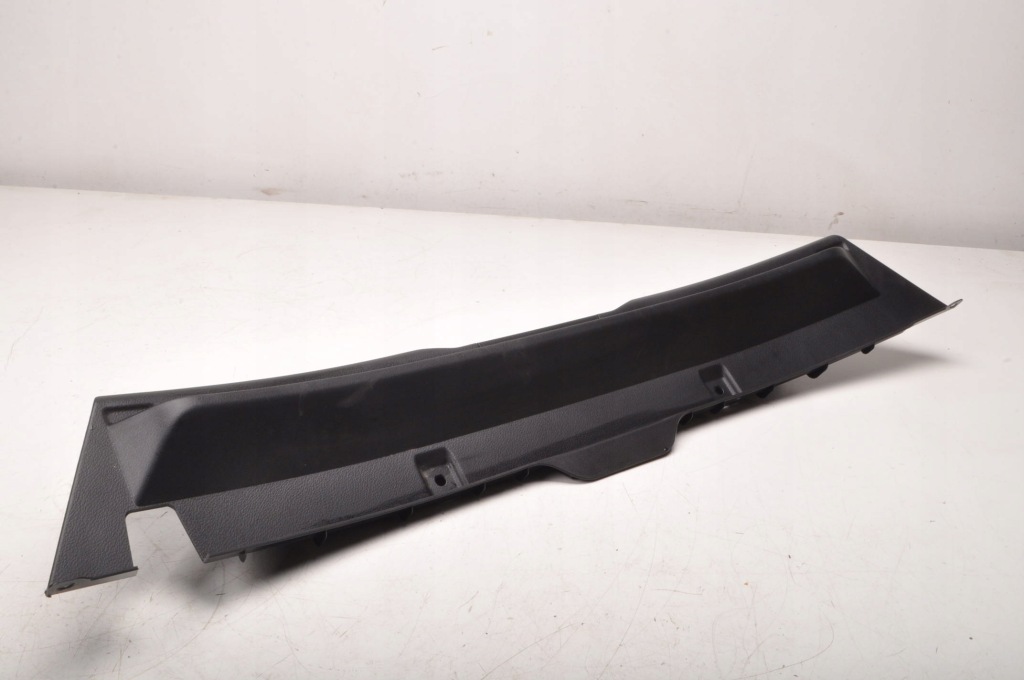 Suzuki s-cross захист поперечина заднього багажника 23r 76191-63t0 Недорого