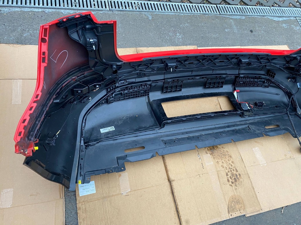 Купити Audi q6 e-tron s-line kompletny бампер задня задній pdc датчик 85h807511