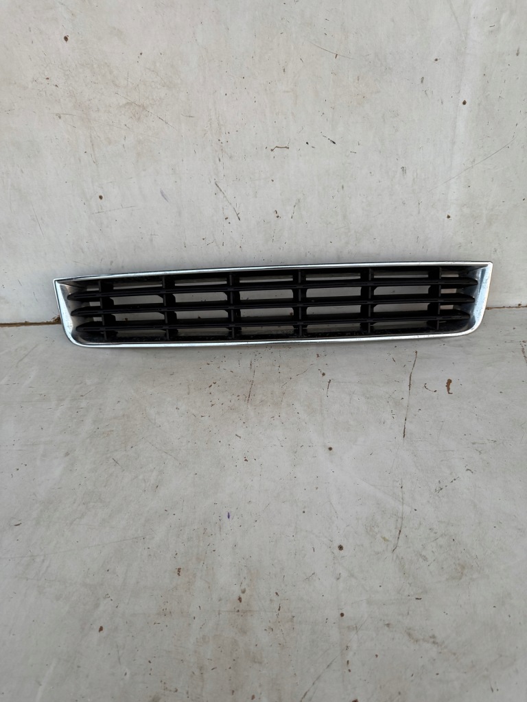 фото №1, Audi a8 d3 решётка бампера