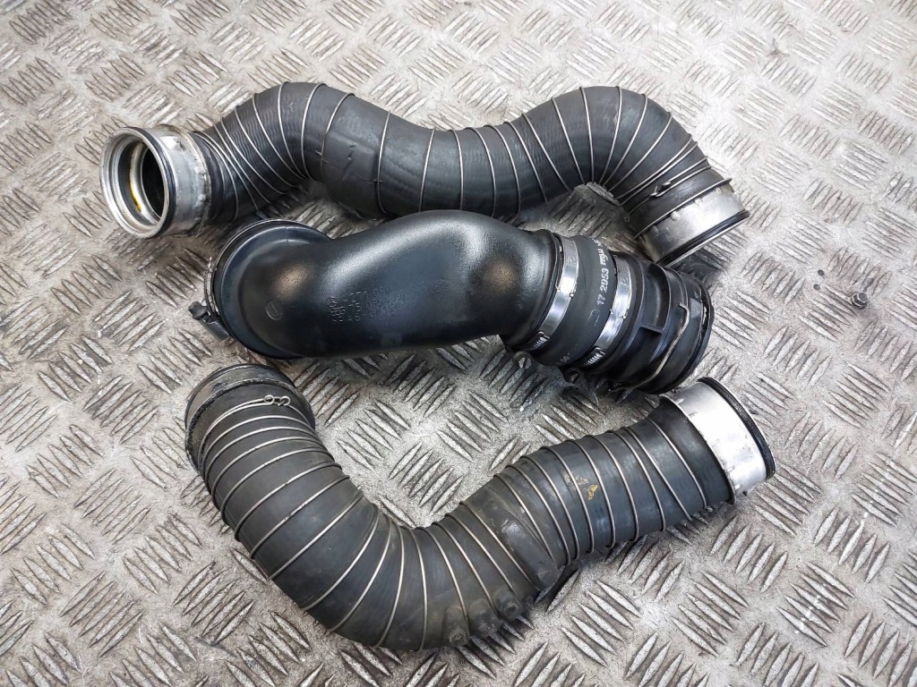 фото №1, Труба інтеркулер + труба повітрозабірник mercedes w203 c180 1.8 2710901437