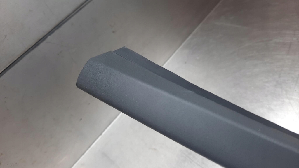 фото №5, Молдинг скло лобове ліва оригінальний номер 30753552 volvo xc70 ii 08-15r