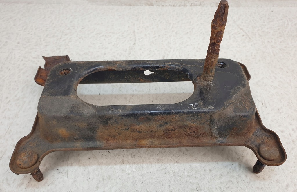 фото №6, Hyundai ix35 зона кронштейн балка права задня oryg