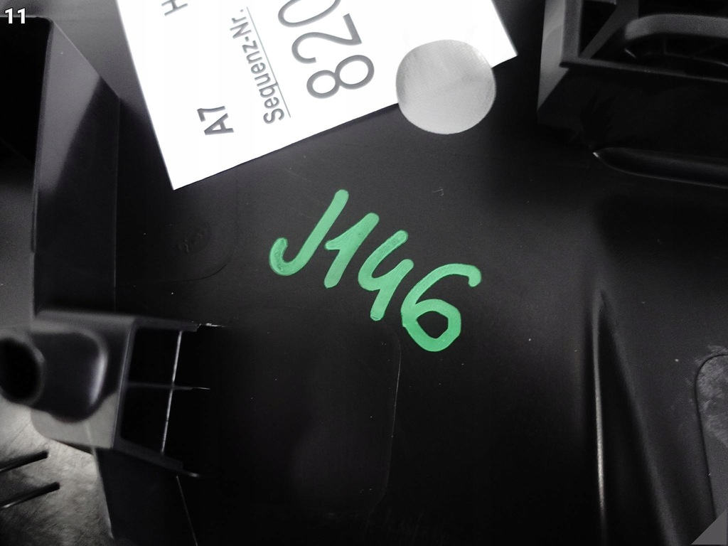 фото №12, Audi rs7 s7 a7 4g8 c7 lift 10-18 оббивка захист кришки задня + кнопка 4pk