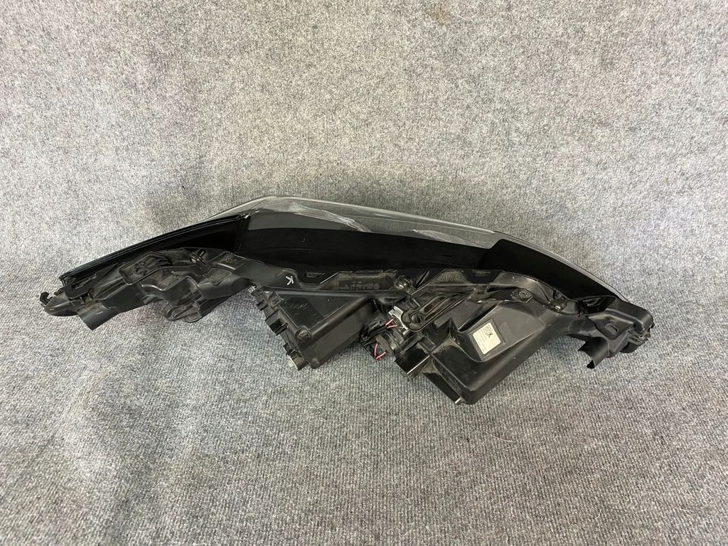 фото №9, Лампи фари лампа передня права ліва - toyota camry viii full led 17-