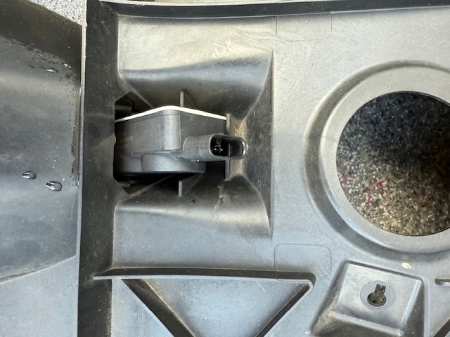 фото №5, Воздуховод воздуха впуск жалюзи tesla 2 1559787-00-a оригинал , cała !!