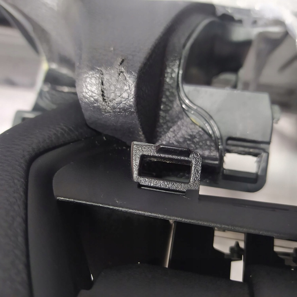 фото №11, Toyota rav4 v 2021- консоль панель приладів подушка безпеки оригінал